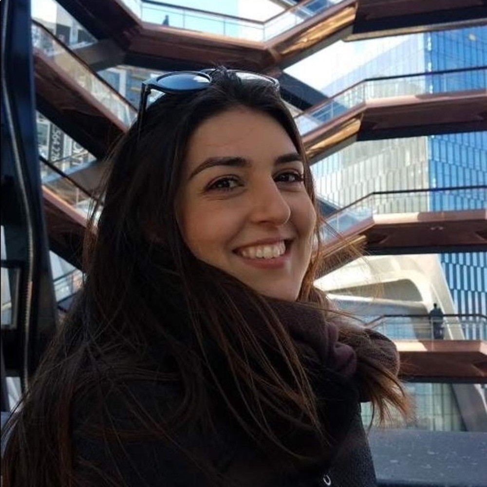 Meet your Posher, Gabriela